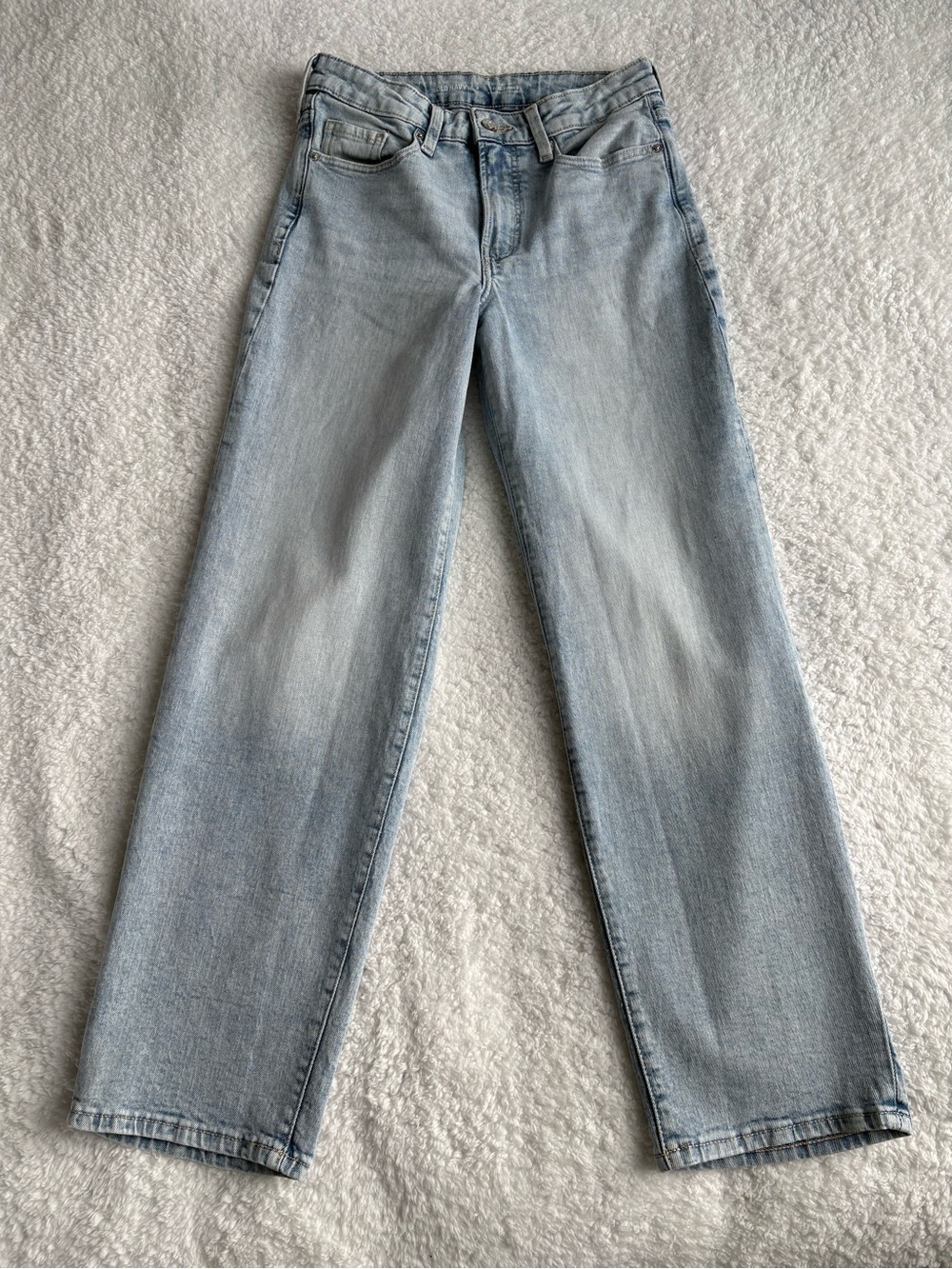 Old Navy High-Waisted OG Loose Denim in Lite Wash - Size 4